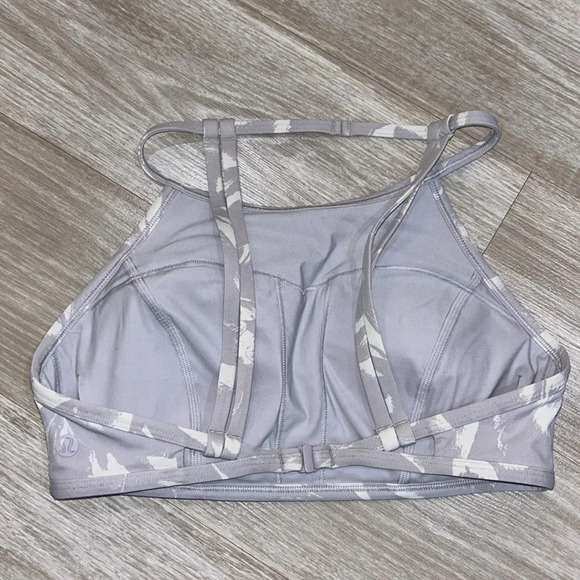 Lululemon See The Sea Swim Top in Mini Flower Pop White Silver Lilac - Picture 4 of 9